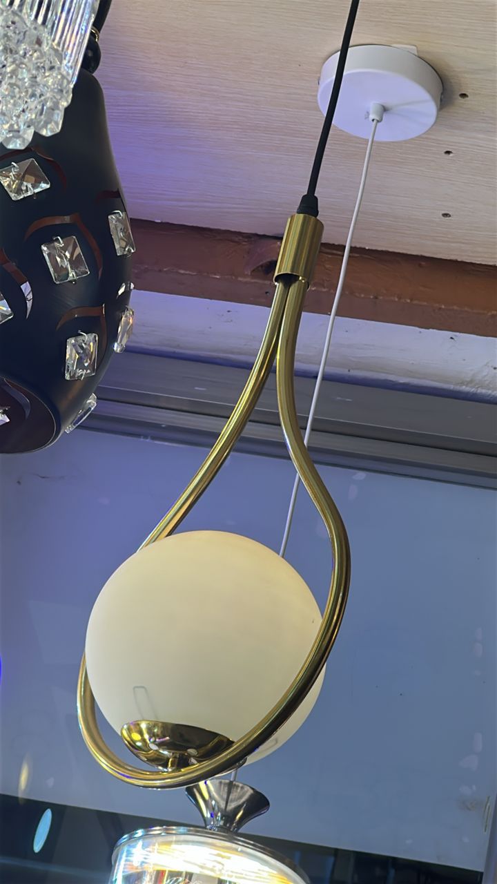 Ball pendant light
